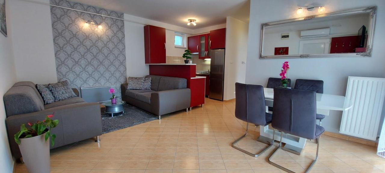 Amulett Suite Apartment Hajdúszoboszló Exteriör bild